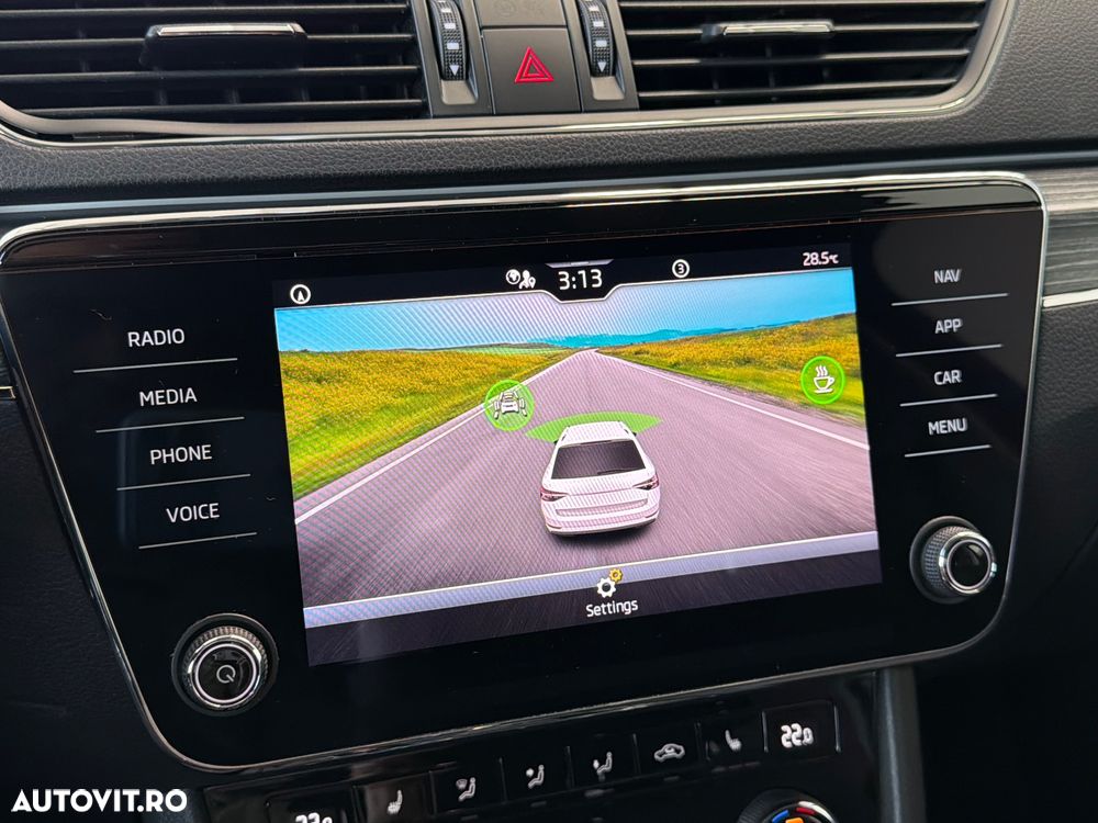Skoda Superb 2.0 TDI DSG Sportline - 30