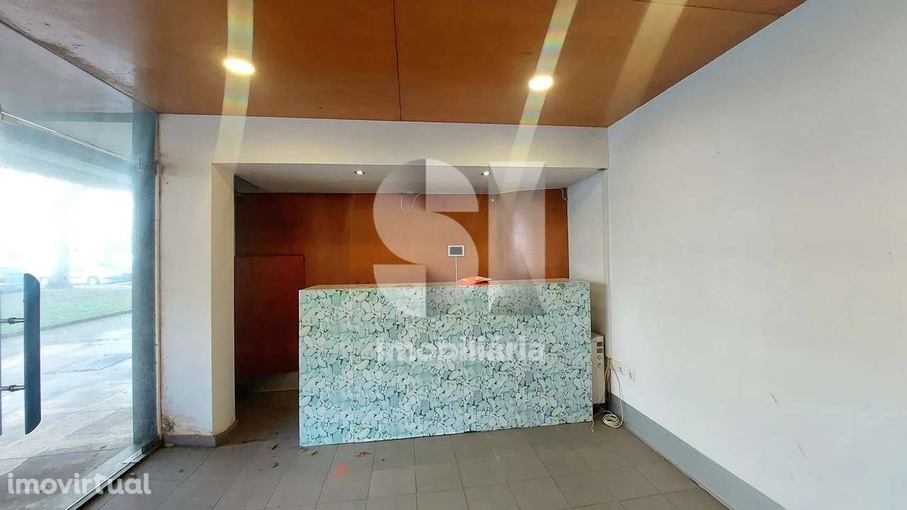 LOJA com 208m2 - CENTRO PÓVOA DE VARZIM - Grande imagem: 2/16