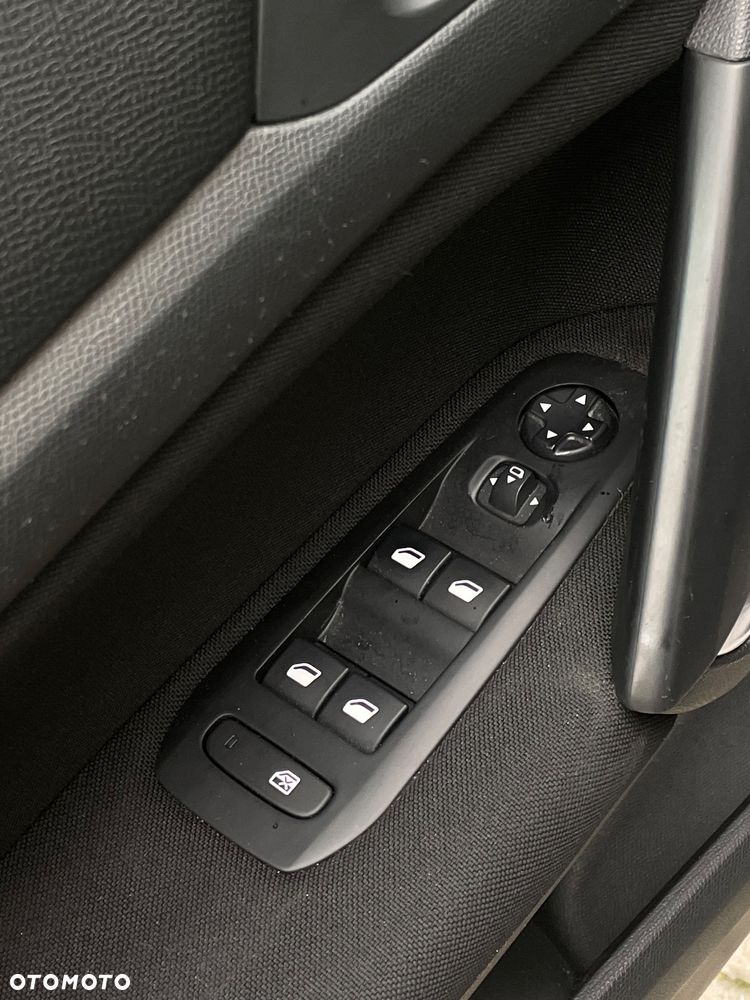 Peugeot 308 1.6 BlueHDi Allure S&S - 14