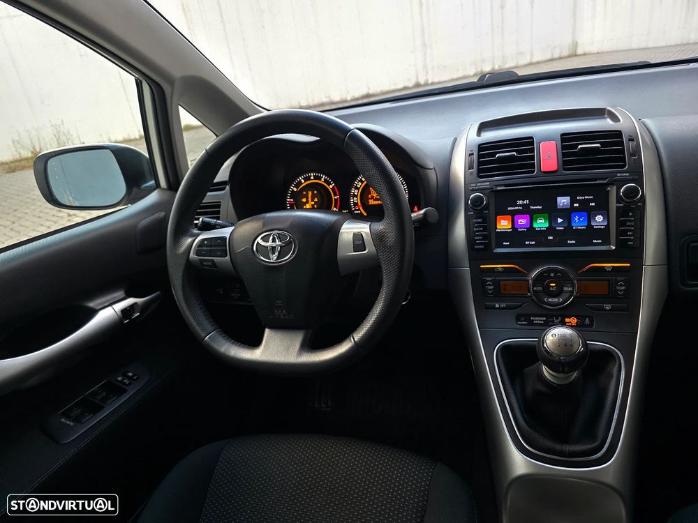 Toyota Auris 1.33 VVT-i Exclusive - 41