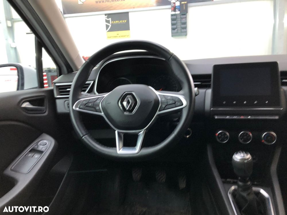 Renault Clio - 6