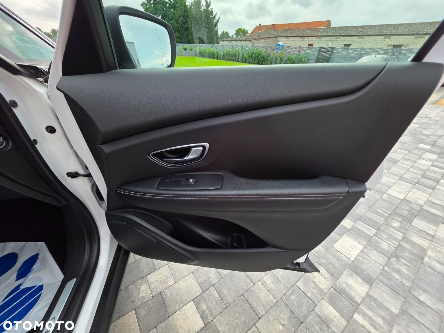 Renault Grand Scenic - 23