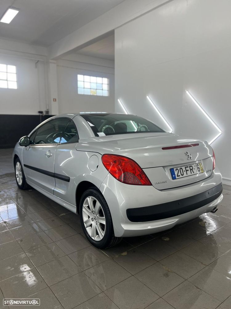 Peugeot 207 CC 1.6 16V - 12