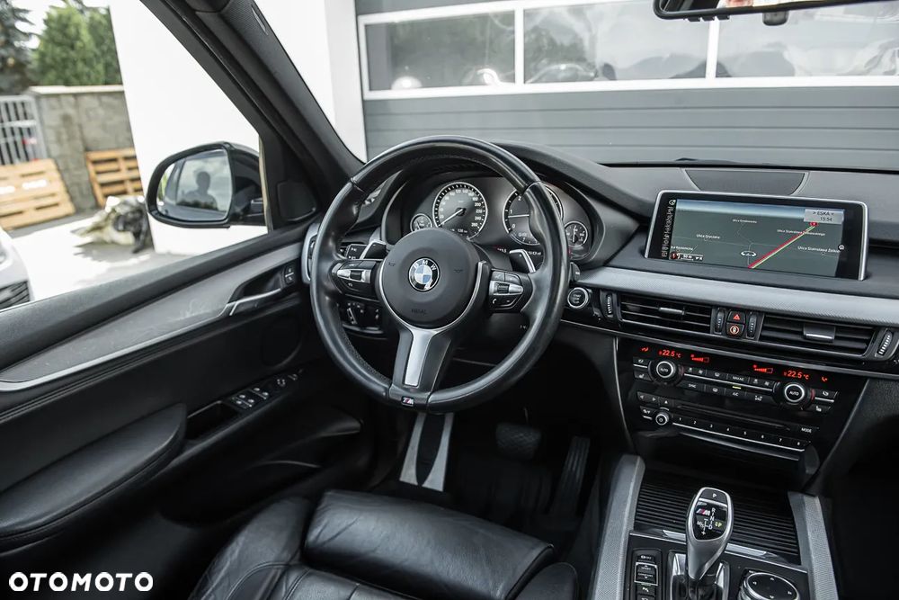 BMW X5 M M50d Sport-Aut - 24