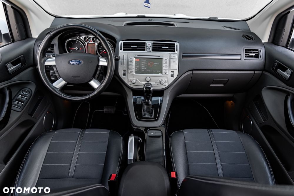 Ford Kuga 2.0 TDCi 4x4 Titanium - 27