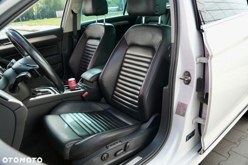 Volkswagen Passat - 10