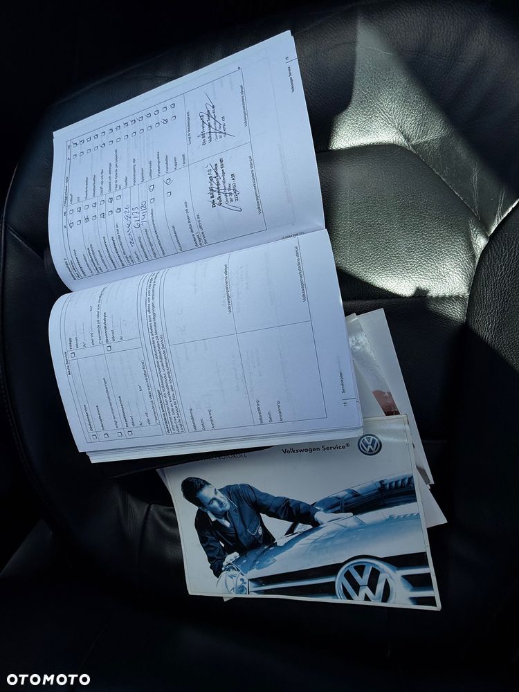 Volkswagen Passat 2.0 TDI DPF Sportline DSG - 24