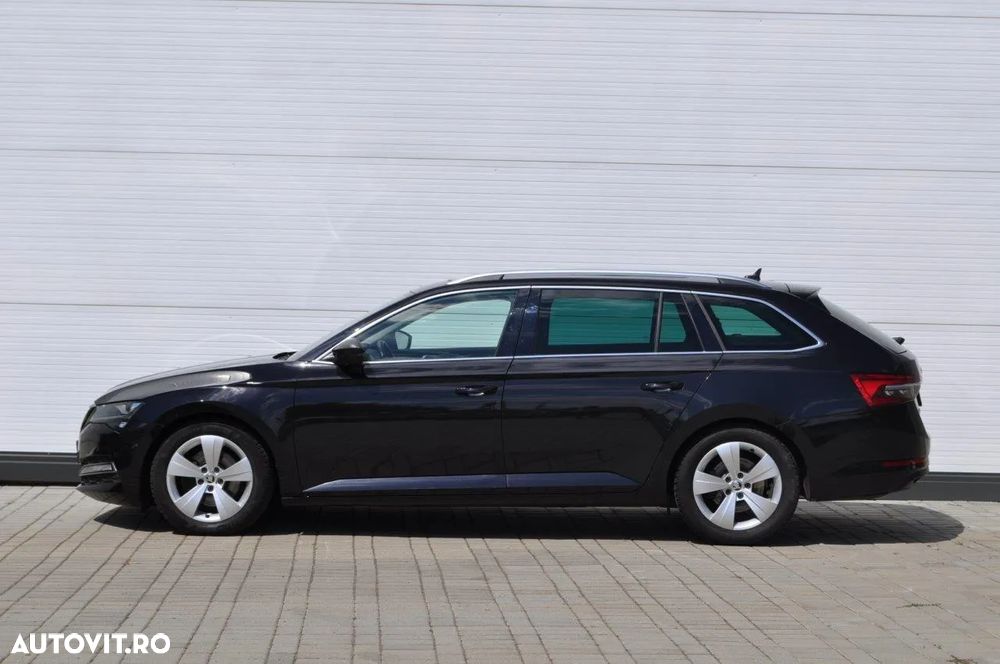 Skoda Superb 2.0 TDI DSG Premium Edition - 9