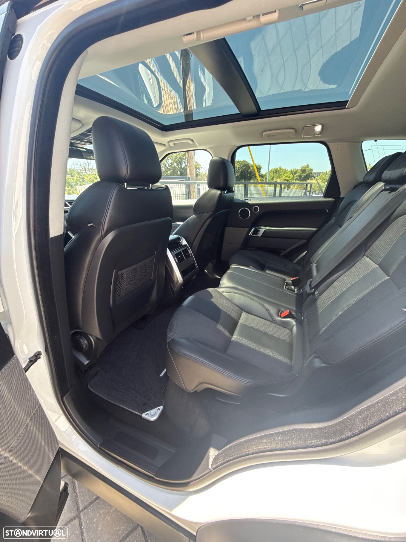 Land Rover Range Rover Sport 2.0 SD4 HSE - 13