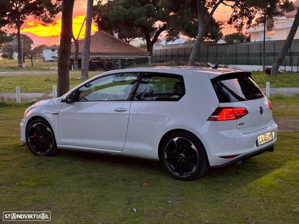 VW Golf 2.0 TSi GTi DSG Performance - 1