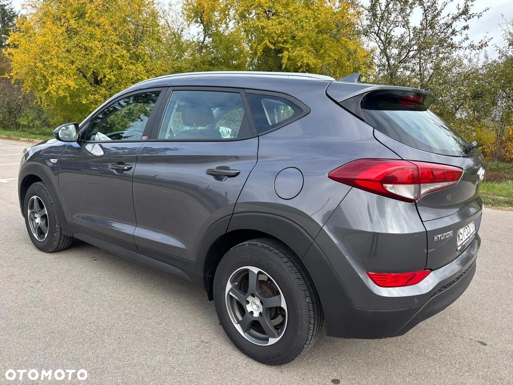 Hyundai Tucson blue 1.7 CRDi 2WD Style - 13