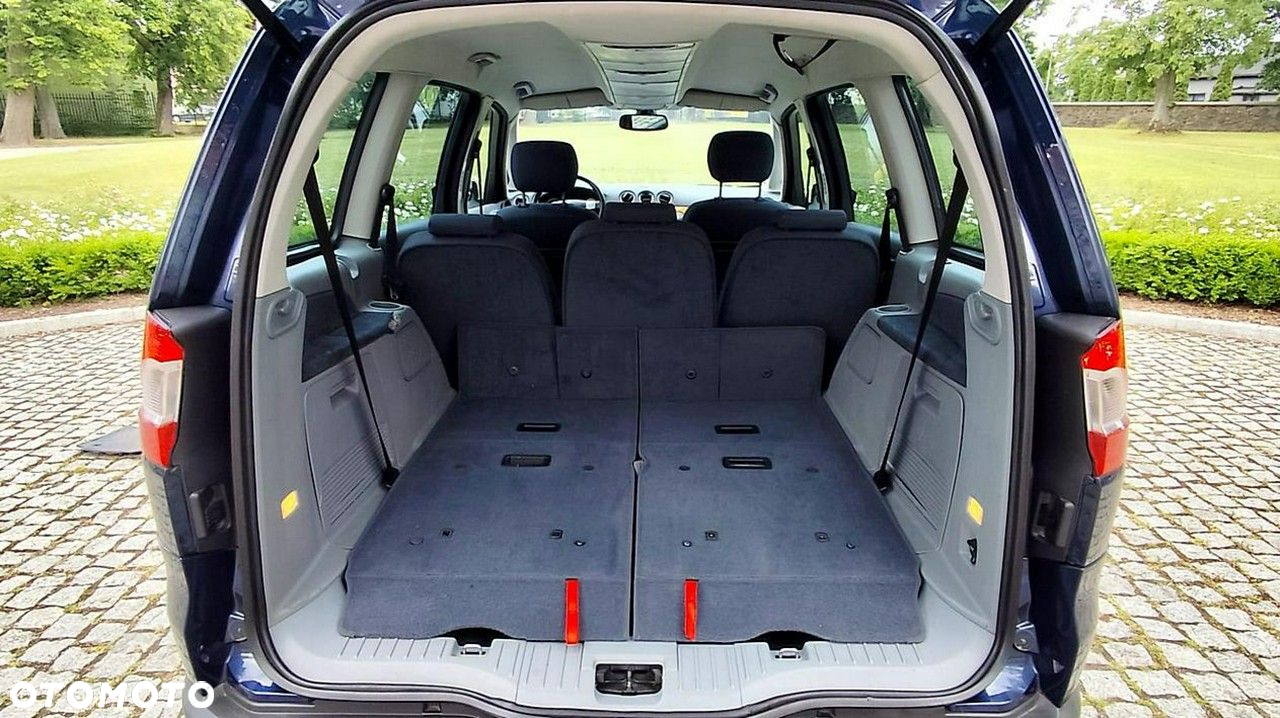 Ford Galaxy - 14