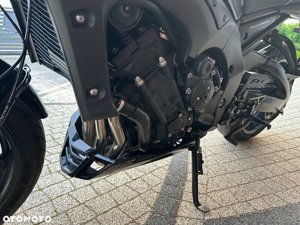 Yamaha FZ - 18