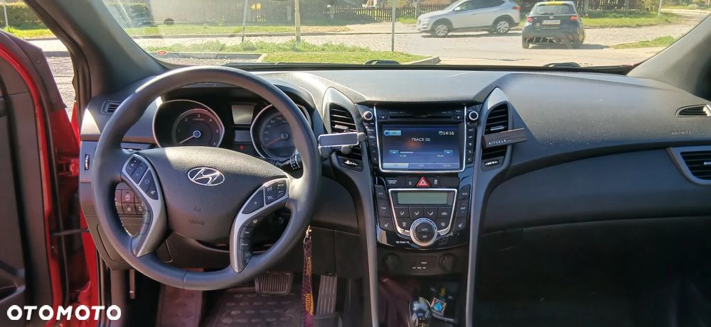 Hyundai i30 1.6 CRDi Automatik Trend - 4