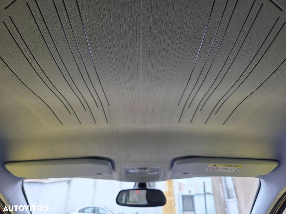 Peugeot 2008 1.2 L PureTech STT Allure - 16