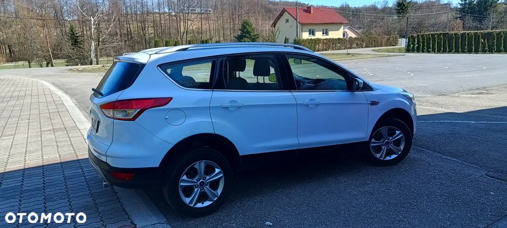 Ford Kuga 2.0 TDCi 2x4 Titanium - 15