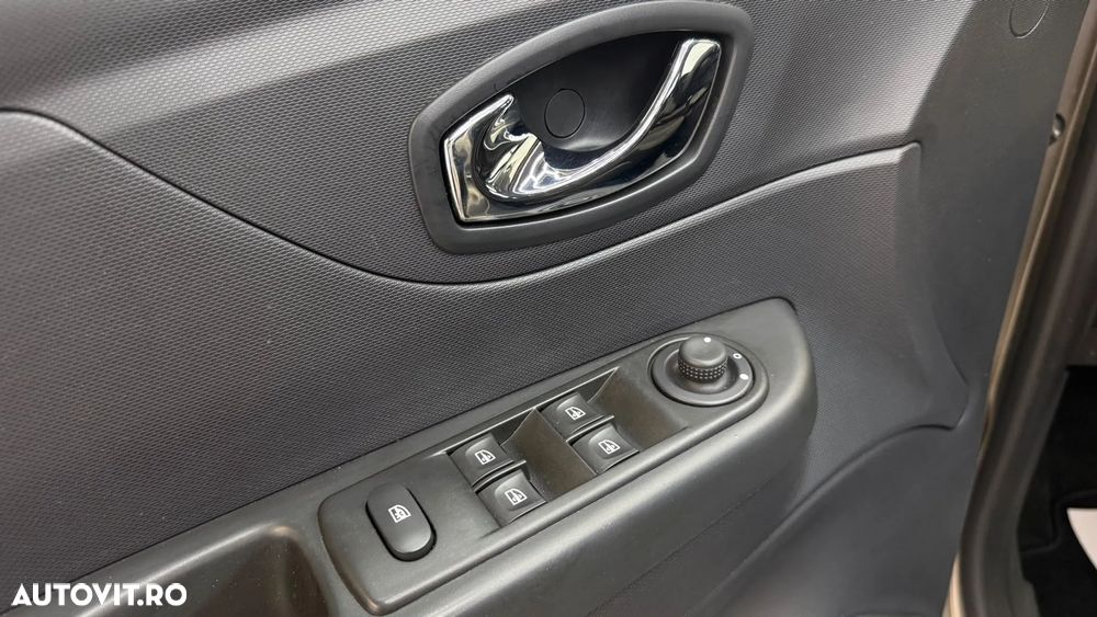 Renault Captur - 28
