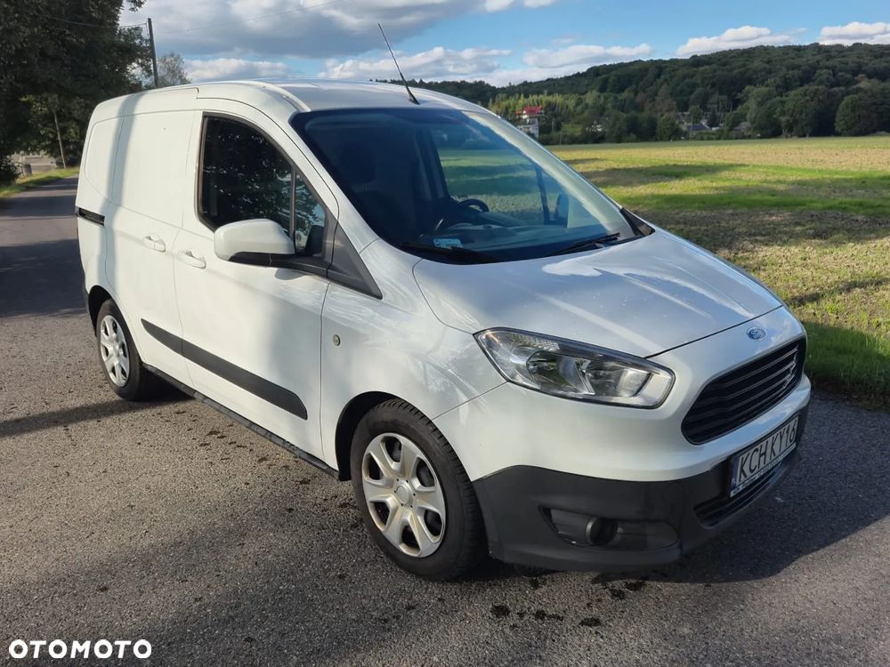 Ford Transit Courier - 2
