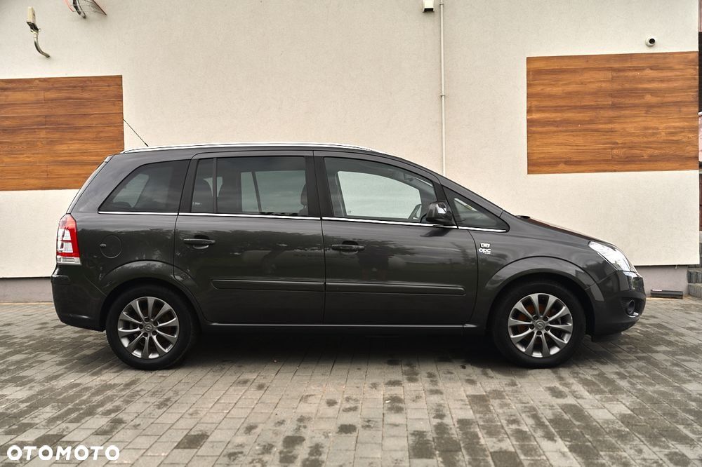 Opel Zafira - 15