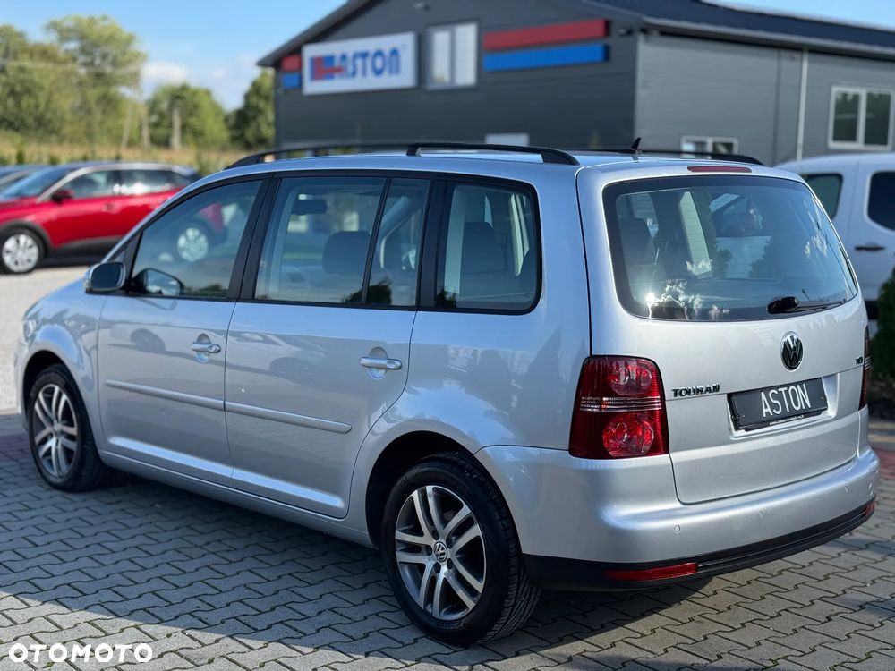 Volkswagen Touran 1.9 TDI DSG Highline - 10