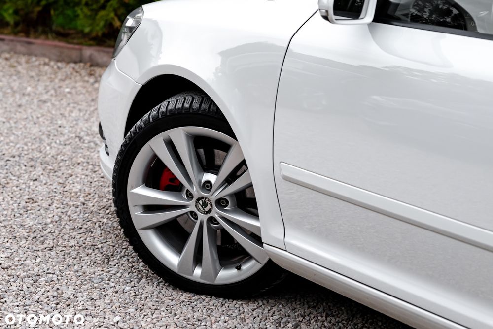 Skoda Octavia 2.0 TDI RS DSG - 15