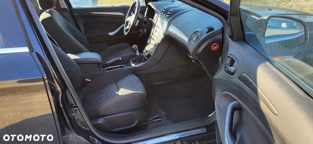 Ford Mondeo 2.0 TDCi Black Magic - 16