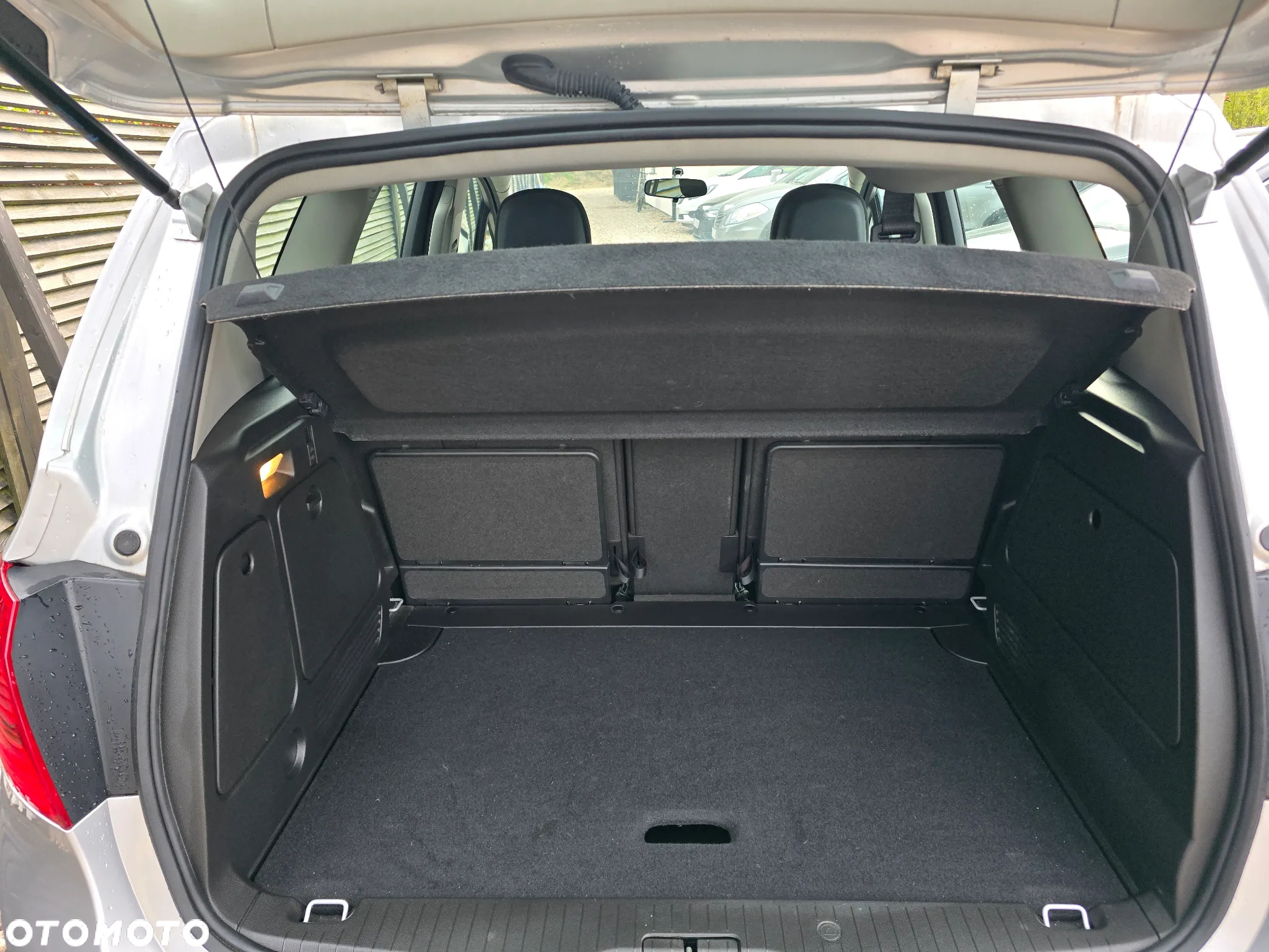 Opel Meriva - 12