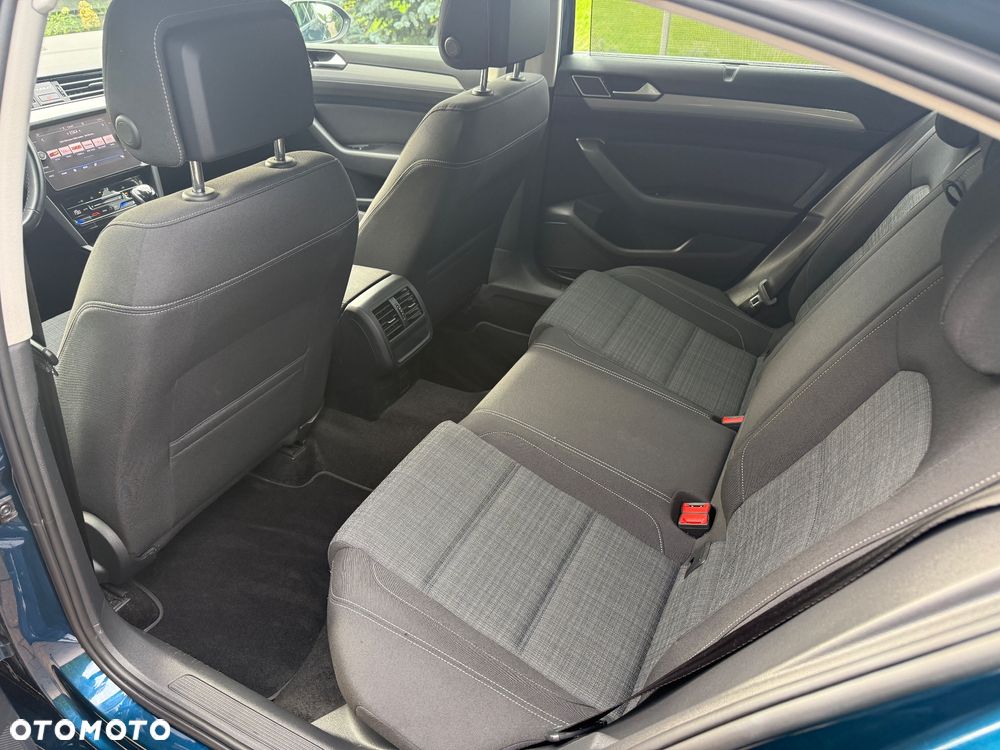 Volkswagen Passat 2.0 TDI EVO Business - 11
