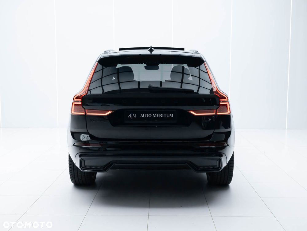 Volvo XC 60 T6 Plug-In Hybrid AWD Plus Black Edition - 12
