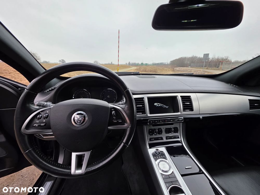 Jaguar XF 3.0 T AWD Classic - 16