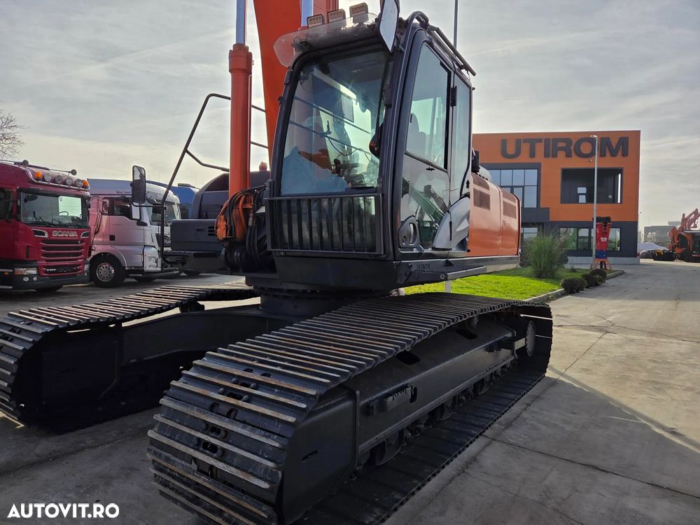 Hitachi ZX350, 2018, 8.061h, cupa noua, Masa operationala 35,6t, Inst hidr pe picon pe brate, inst hidr rotire, gresare automata, senile 90% ok, 3 pompe hidr HITACHI, produs in JAPONIA, Isuzu 282CP, Ad sapare 7,5m, ridica 22t, STARE F BUNA-PROMOTIE 89.900EUR - 34