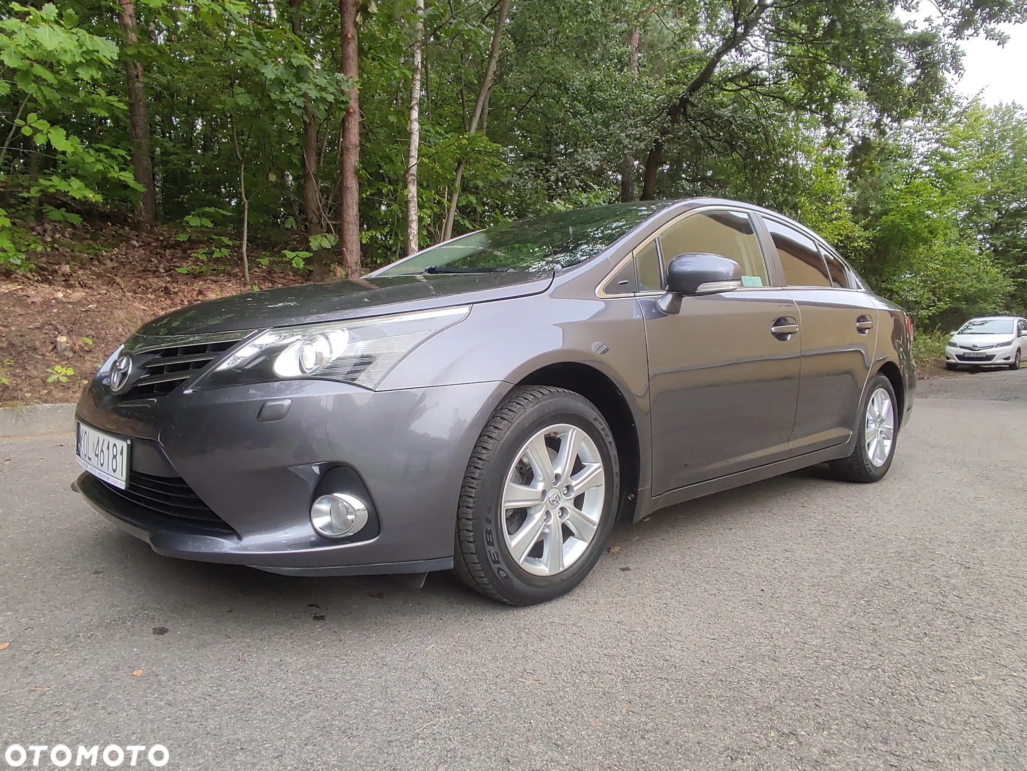 Toyota Avensis 1.8 Premium - 32