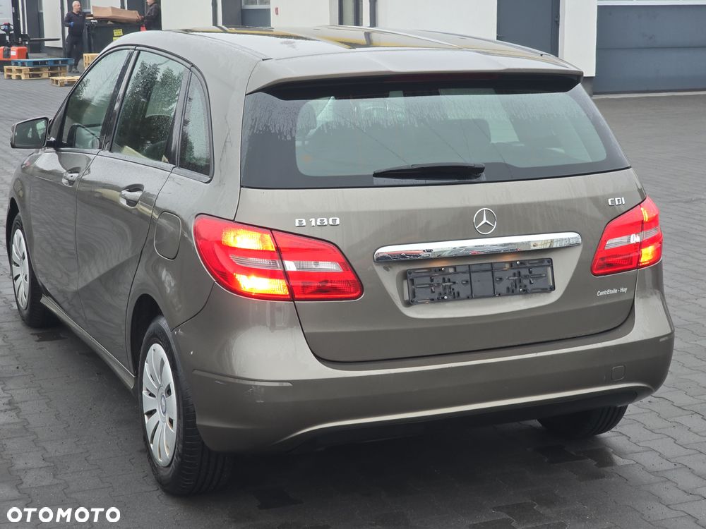 Mercedes-Benz Klasa B 180 d BlueEFFICIENCY Edition Style - 21