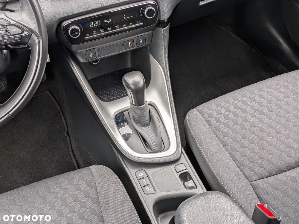 Toyota Yaris Hybrid 1.5 Comfort - 23