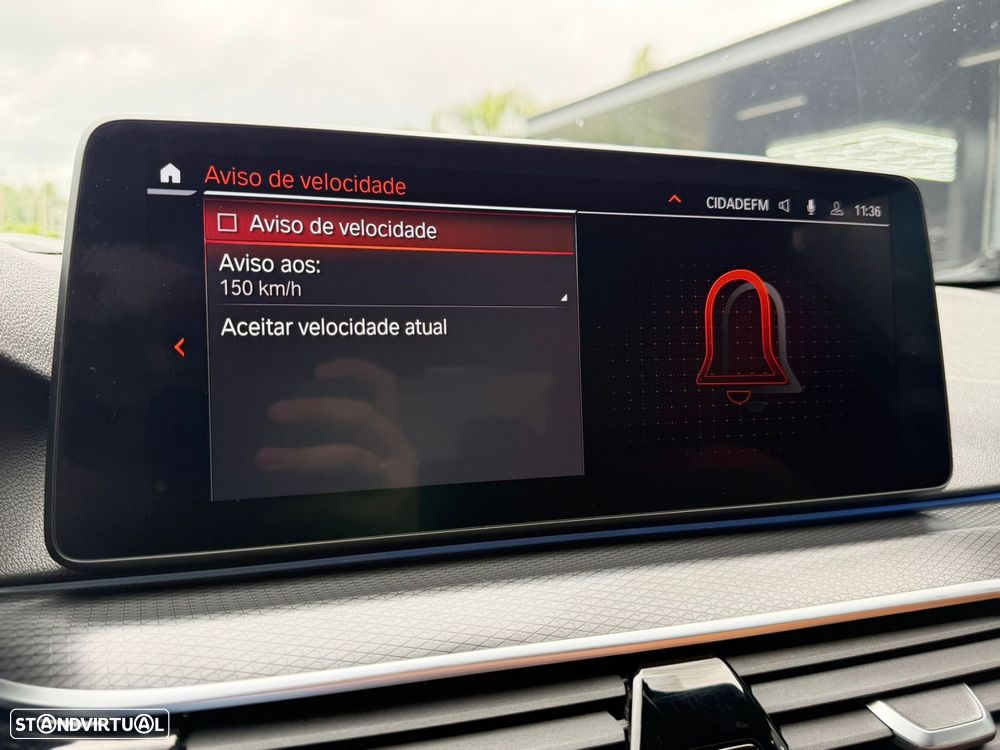 BMW 530 e Pack M - 54