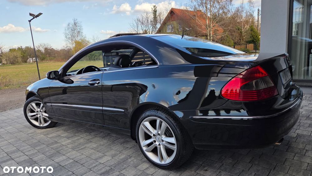 Mercedes-Benz CLK - 27