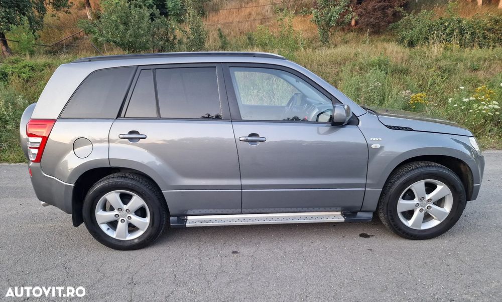 Suzuki Grand Vitara 1.9 DDiS Comfort DPF Family - 7