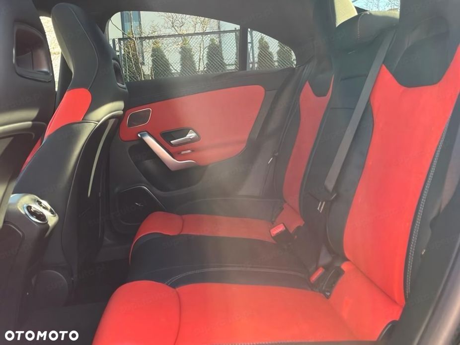 Mercedes-Benz CLA 220 d 4-Matic AMG Line 8G-DCT - 10