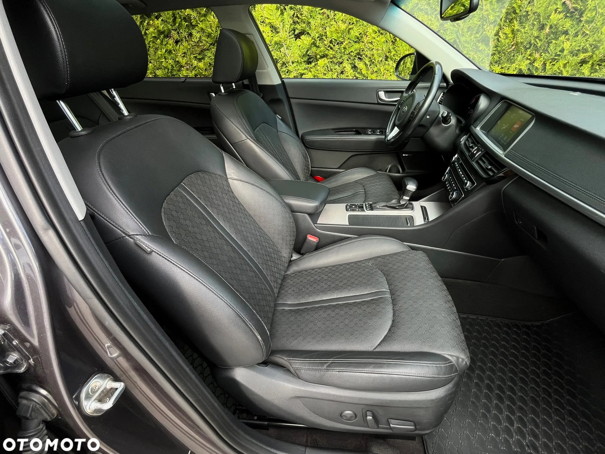 Kia Optima Plug-in Hybrid - 19