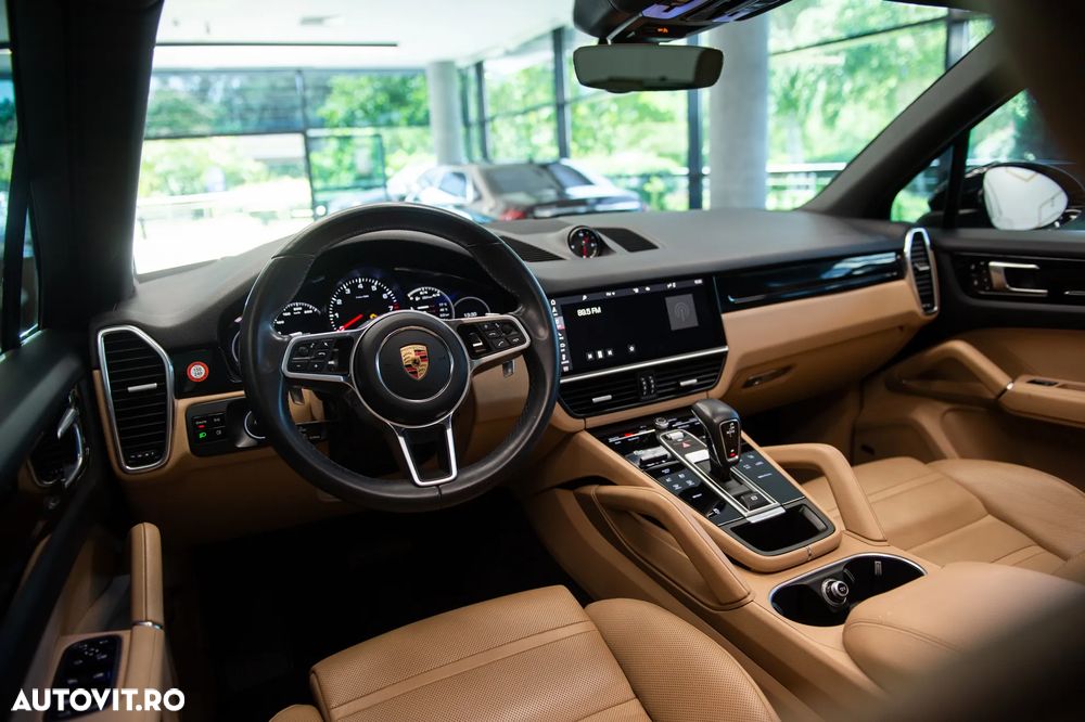 Porsche Cayenne Standard - 18