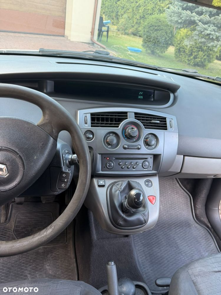 Renault Scenic 1.6 16V Expression - 19
