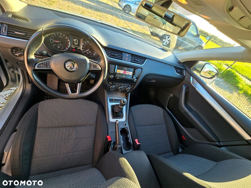 Skoda Octavia 1.6 TDI Ambition - 14