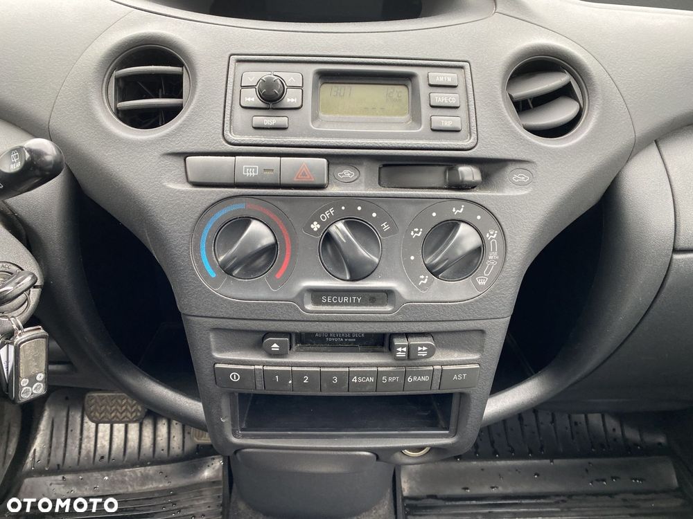 Toyota Yaris - 20