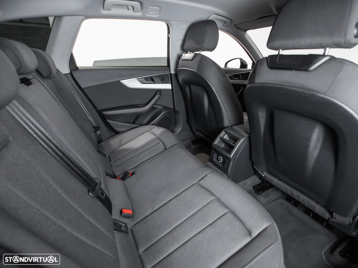 Audi A4 Avant - 10
