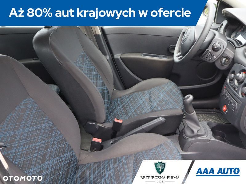 Renault Clio - 11