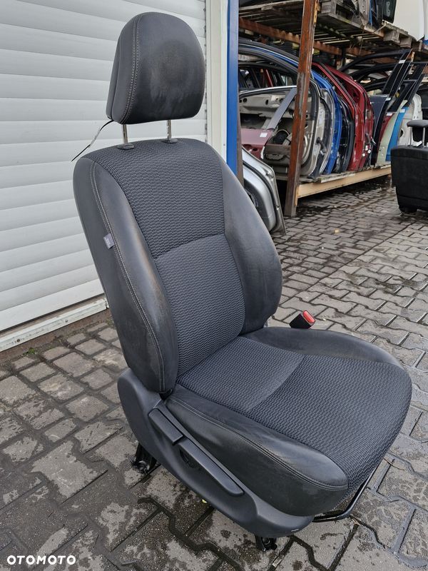 toyota verso i 1 lift fotel pasażera prawy przód przedni półskóra - 9