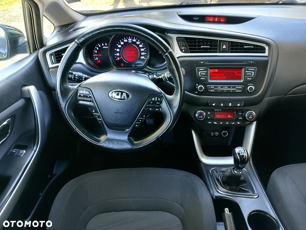 Kia Ceed 1.6 CRDi 136 ISG Vision - 5