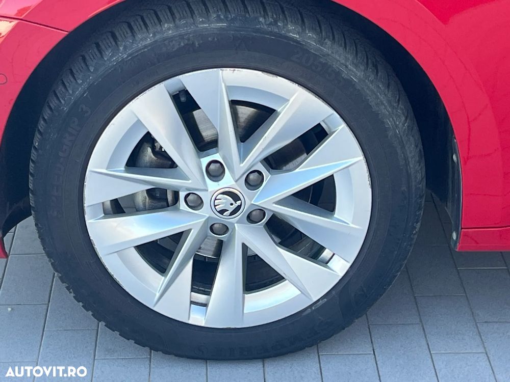 Skoda Octavia 1.5 TSI DSG Style - 4
