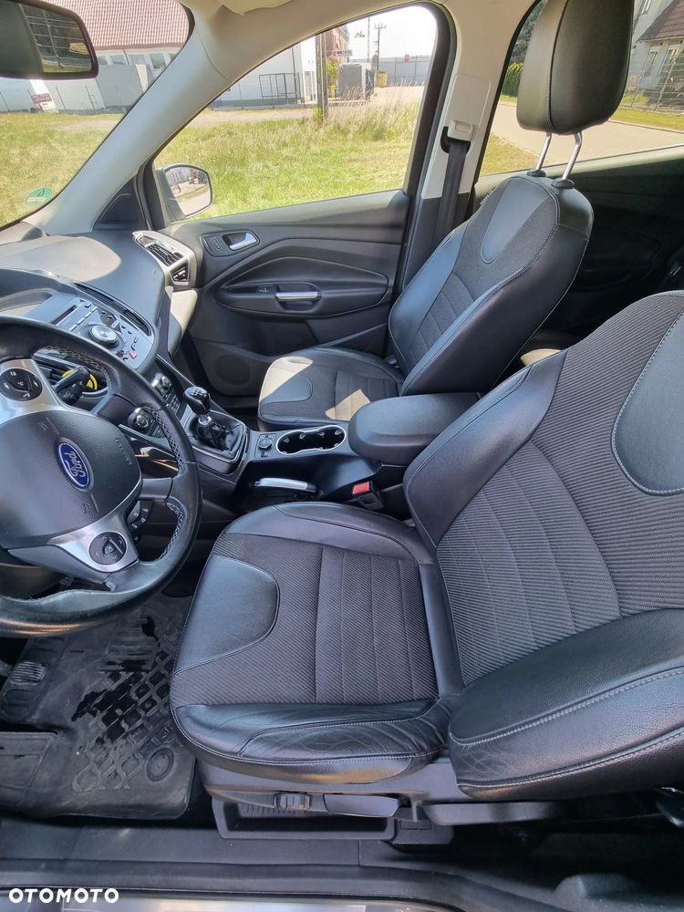Ford Kuga 2.0 TDCi FWD Titanium - 13