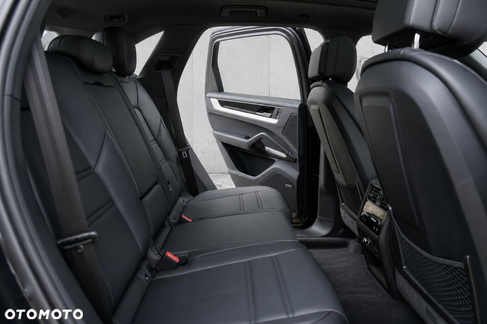Porsche Cayenne E-Hybrid PHEV - 11